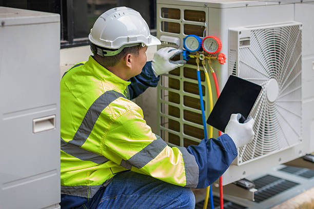 Professional Hvac technician working in Marion, IL